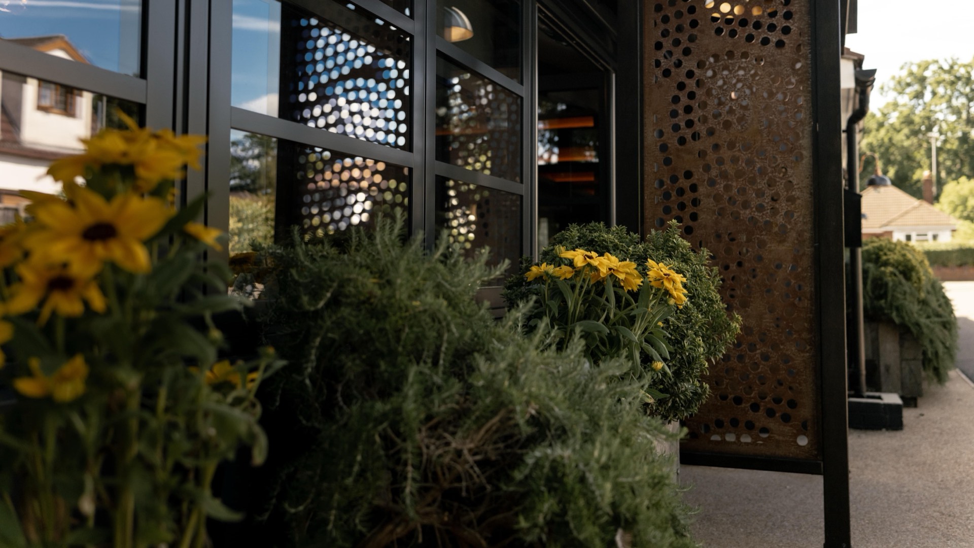 The exterior of Mason's Restaurant in Brentwood