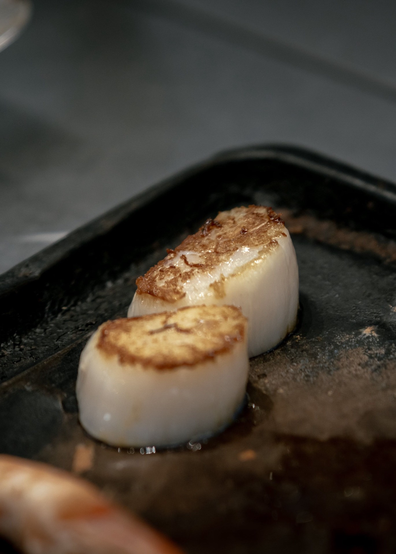 Seared scallops served at Mason's