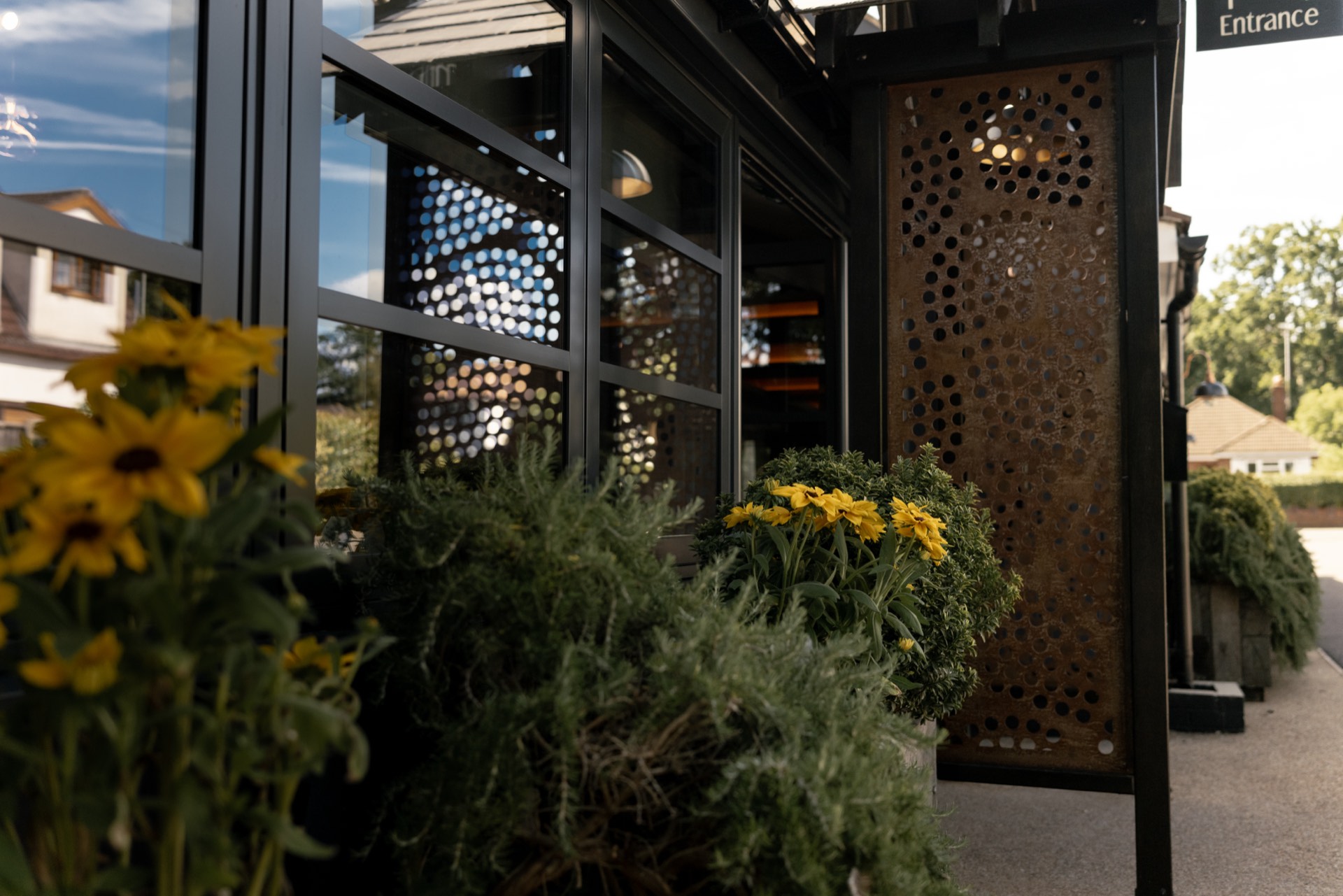 The exterior of Mason's Restaurant